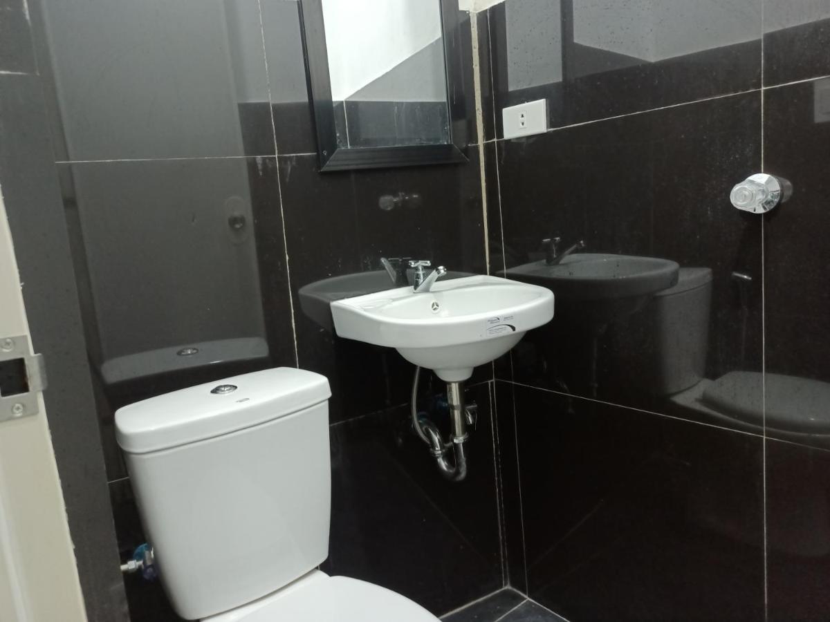 Ludy'S 2 Pension House Carles المظهر الخارجي الصورة
