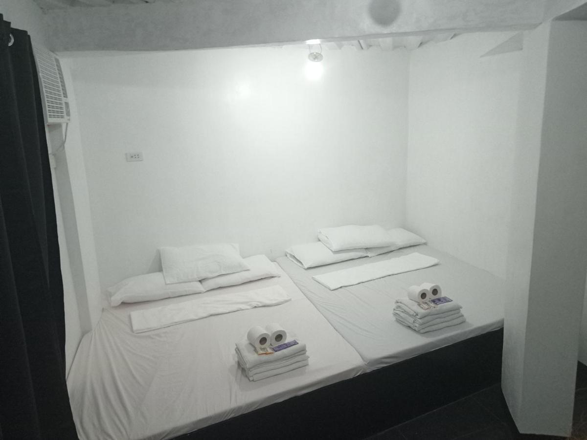 Ludy'S 2 Pension House Carles المظهر الخارجي الصورة