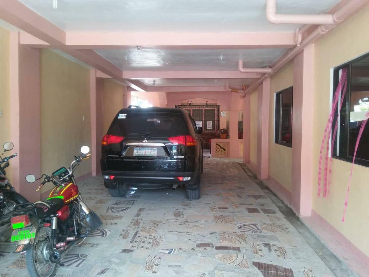 Ludy'S 2 Pension House Carles المظهر الخارجي الصورة